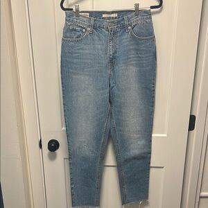 Levi's Mom Jean Raw Hem Cropped Ankle Jean -  NWOT